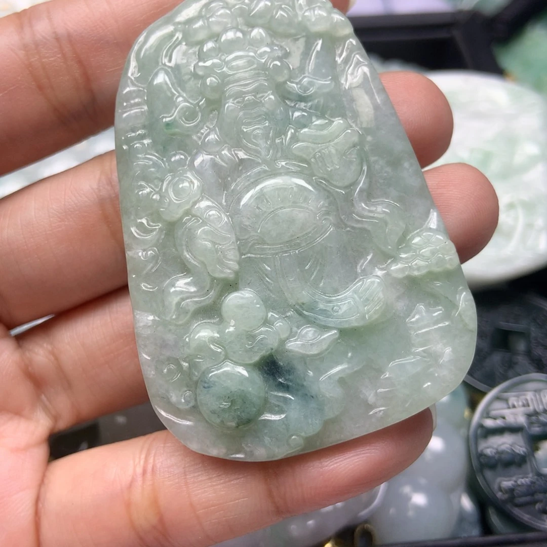 翡翠颈饰未镶嵌天然翡翠
