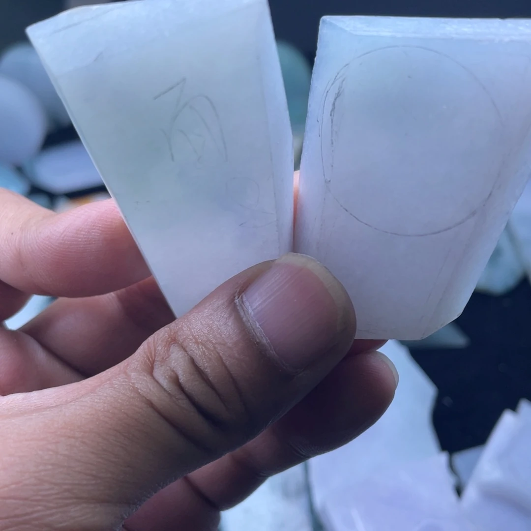 雕***民定制翡翠未镶嵌包工无事柱