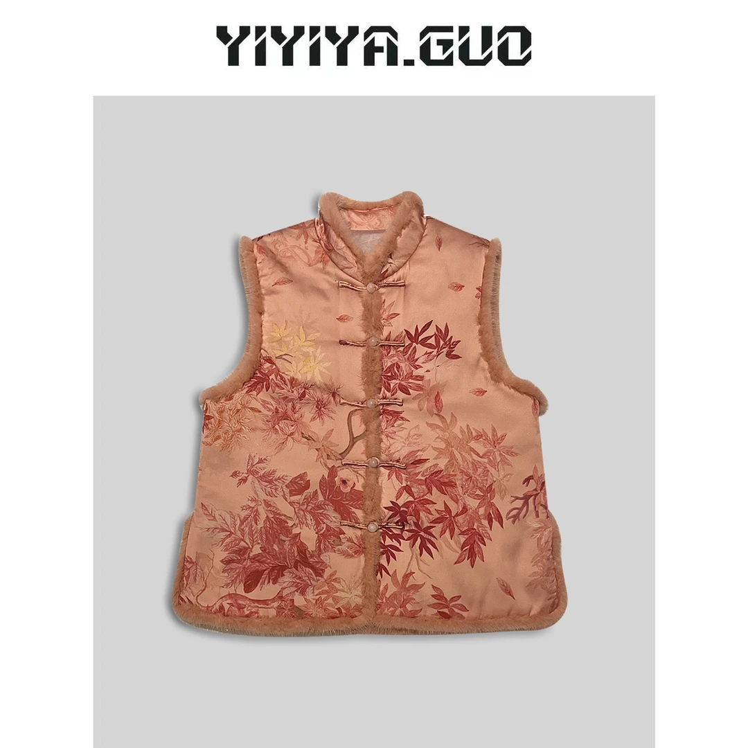 艺艺/YIYIYA.GUO粉色单排扣枫叶图案无袖上衣2023106
