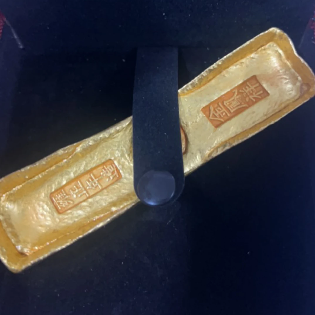 （质检发货）y837精致黄色摆件
