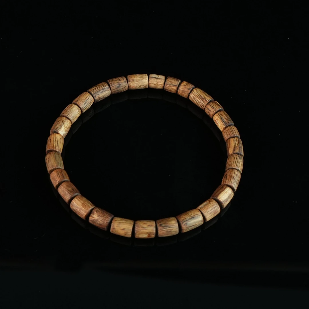 A4782越南芽庄沉香白奇楠9分沉规整筒珠/ 3.13g