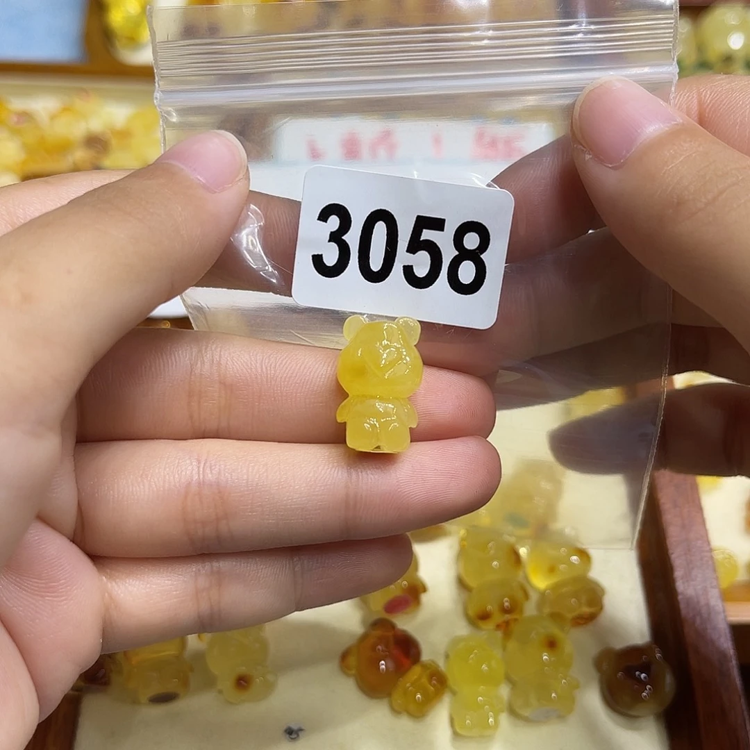 琥珀未镶嵌珠宝奇石