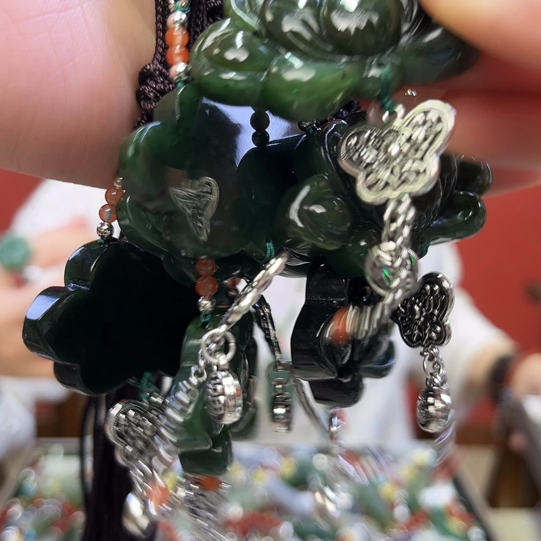 和田玉（碧玉）未镶嵌颈饰莲花发其一