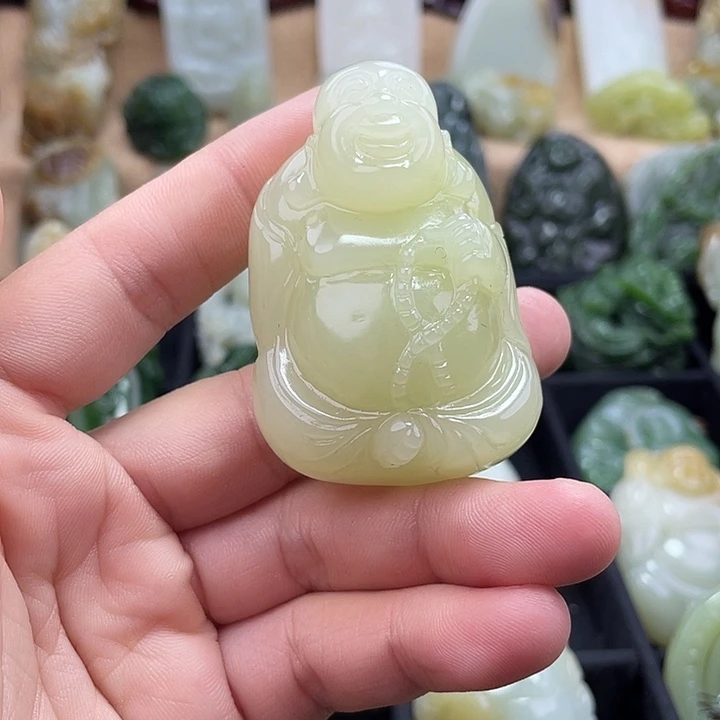 用***2和田玉（糖玉）未镶嵌颈饰