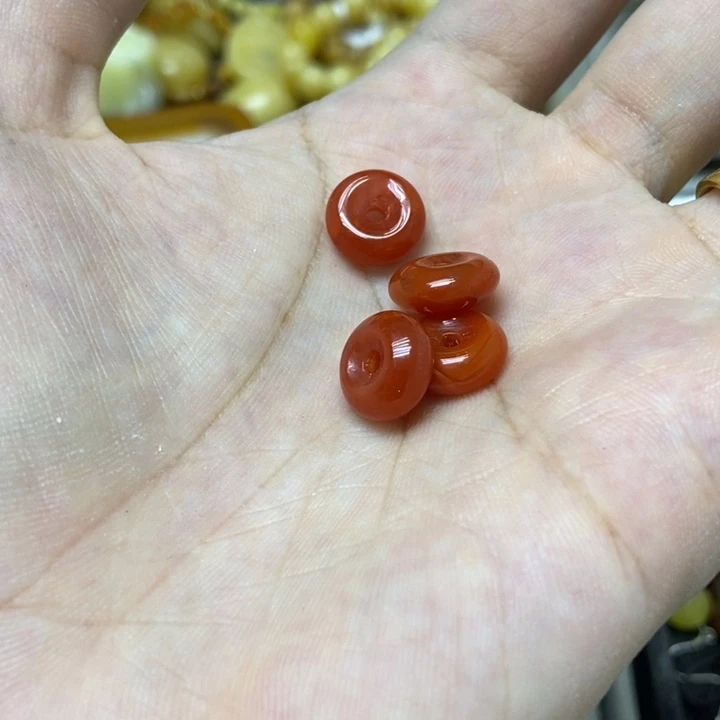 南红玛瑙吊坠未镶嵌多样性发货其一