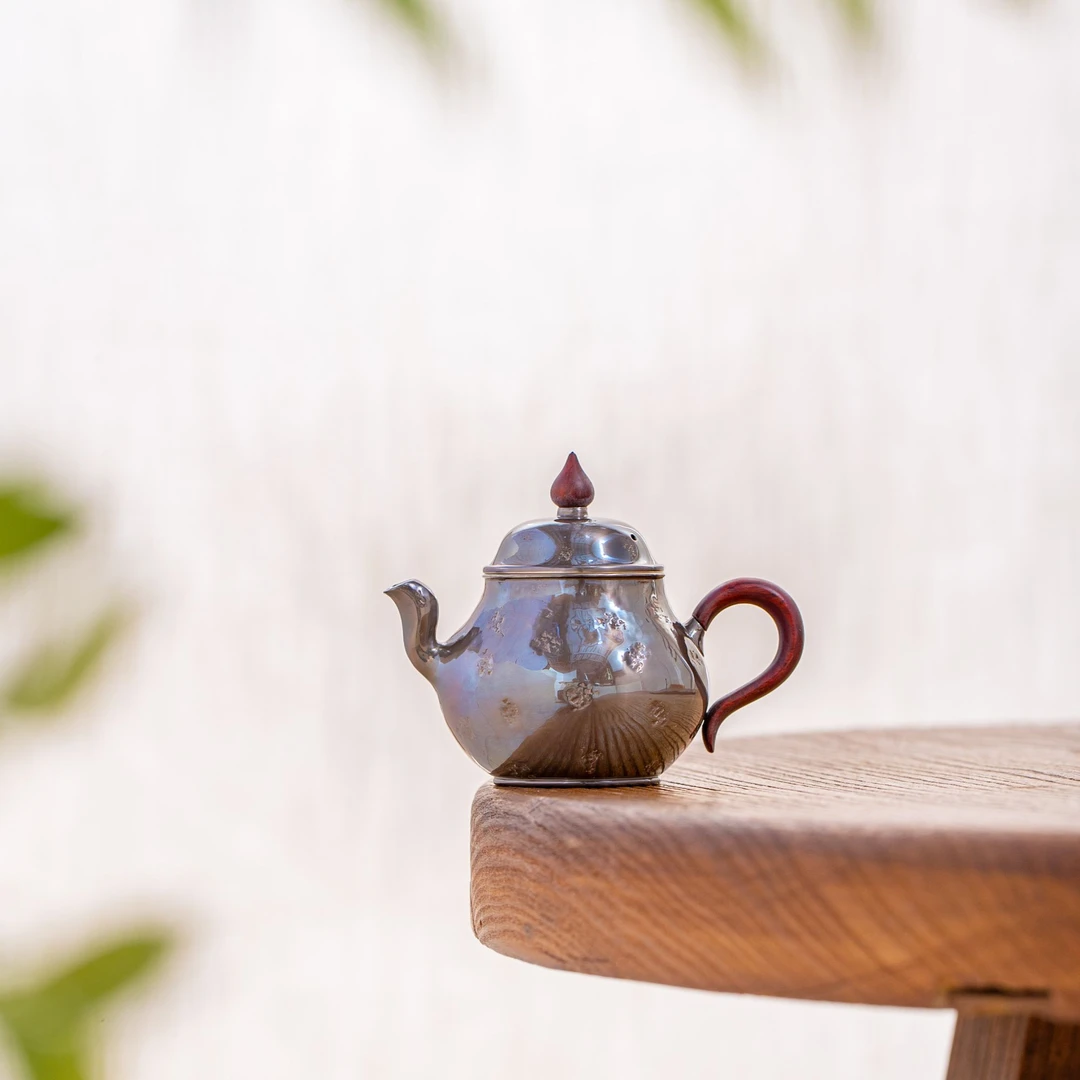 蜂鸟工坊 茶家 木把木桃心钮岩纹紫皮银壶  CJZPA1150