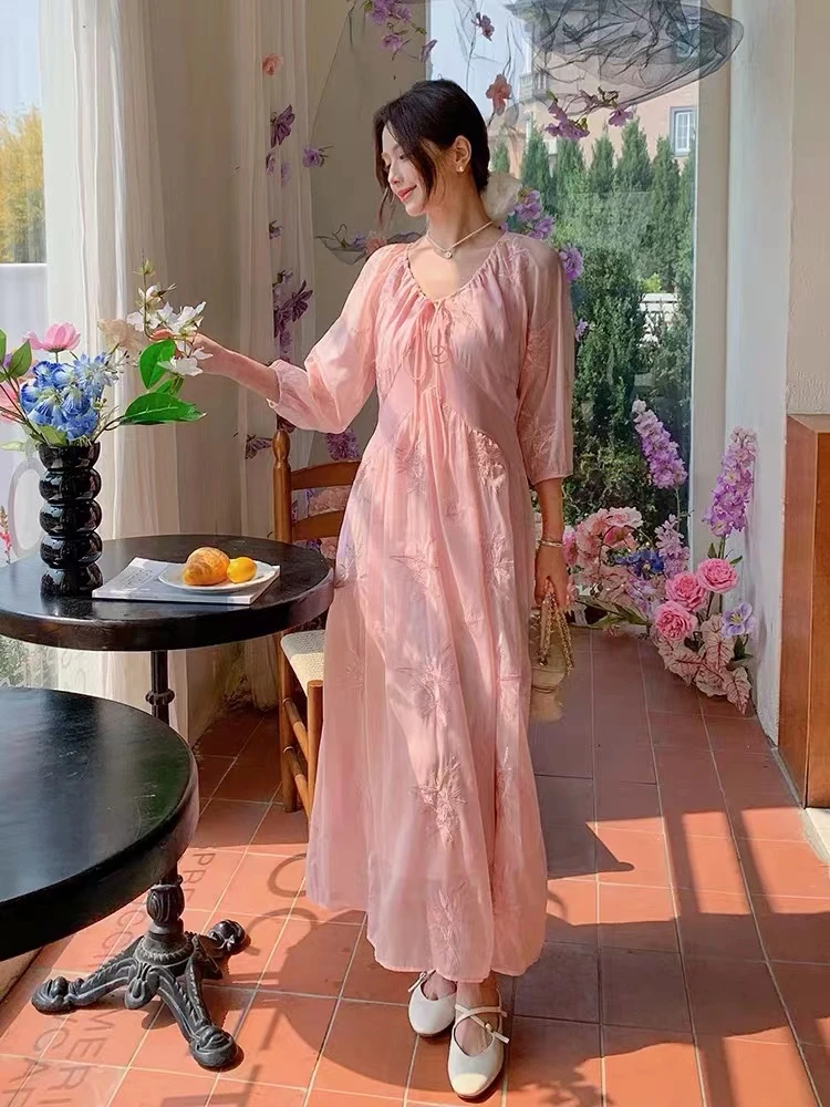 Z847粉色法式系带提花刺绣小心机连衣裙女2025春季新款浪漫初恋裙