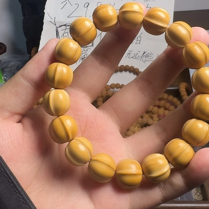 文玩核桃吊坠全品鲨鱼