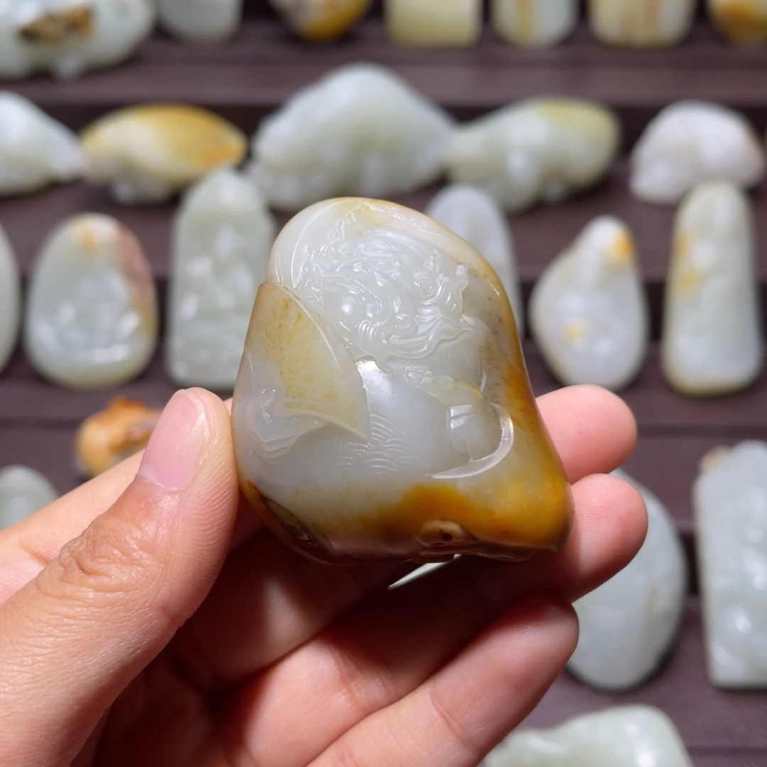 和田玉未镶嵌颈饰