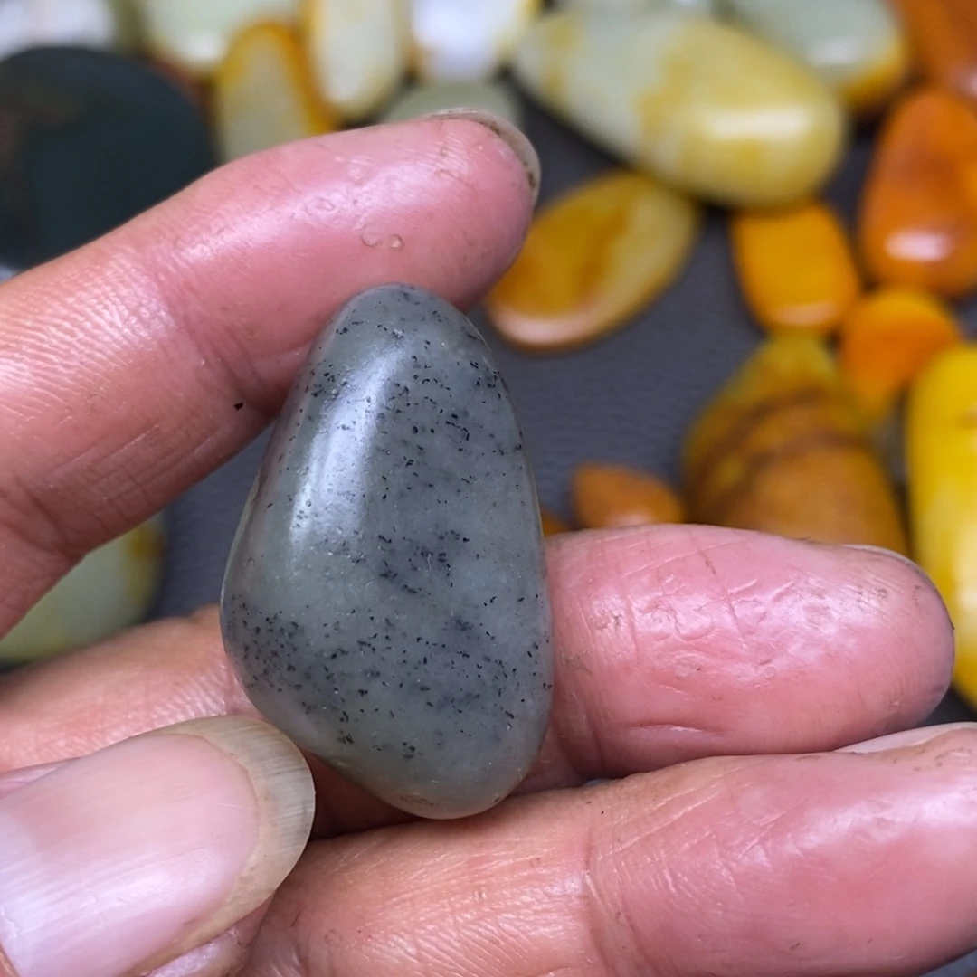 和田玉（糖玉）挂件未镶嵌