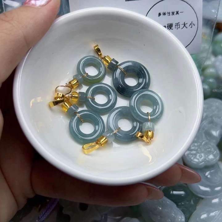 翡翠未镶嵌吊坠(不含链)