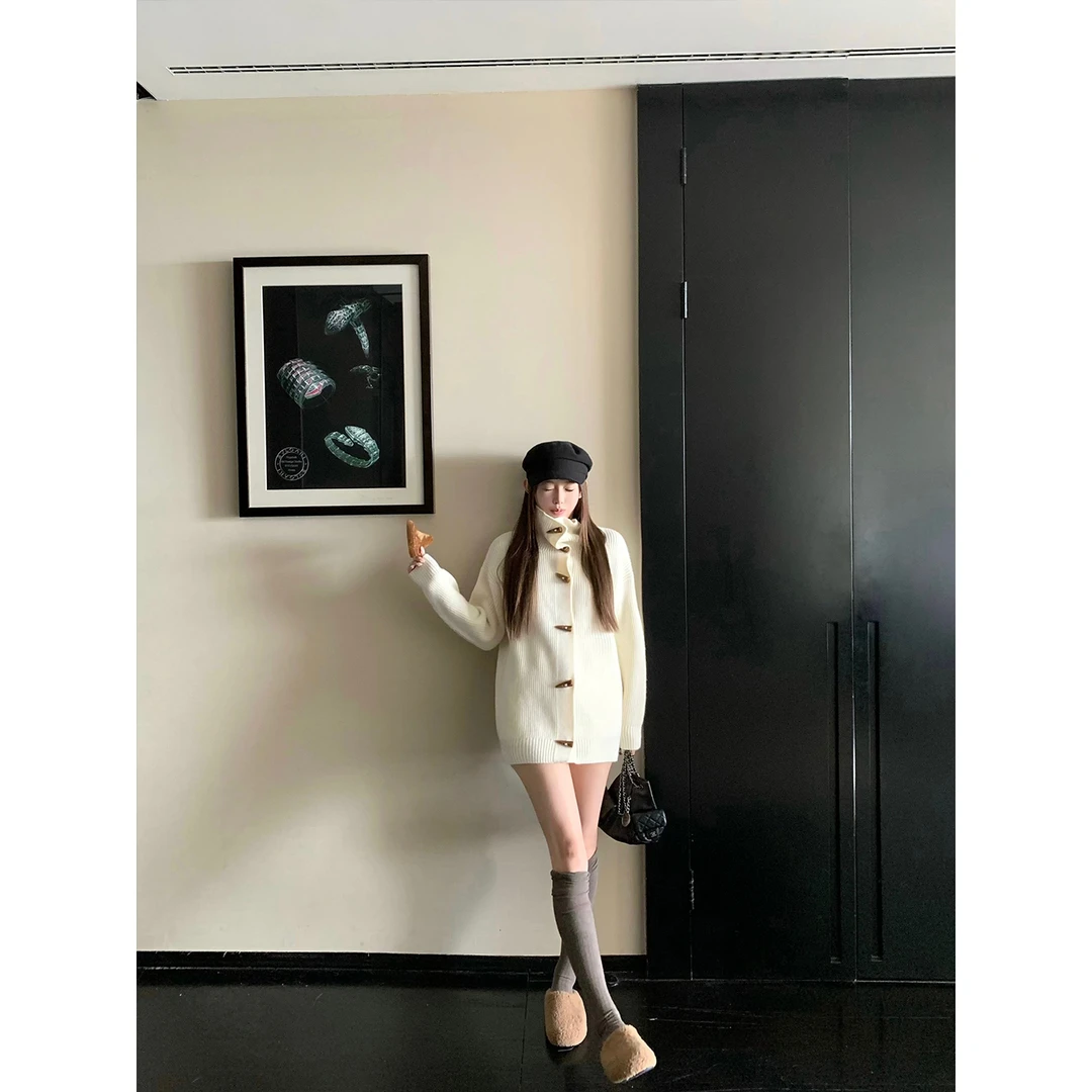 SLA STUDIO 09/26 20:00慵懒风牛角扣翻毛衣外套