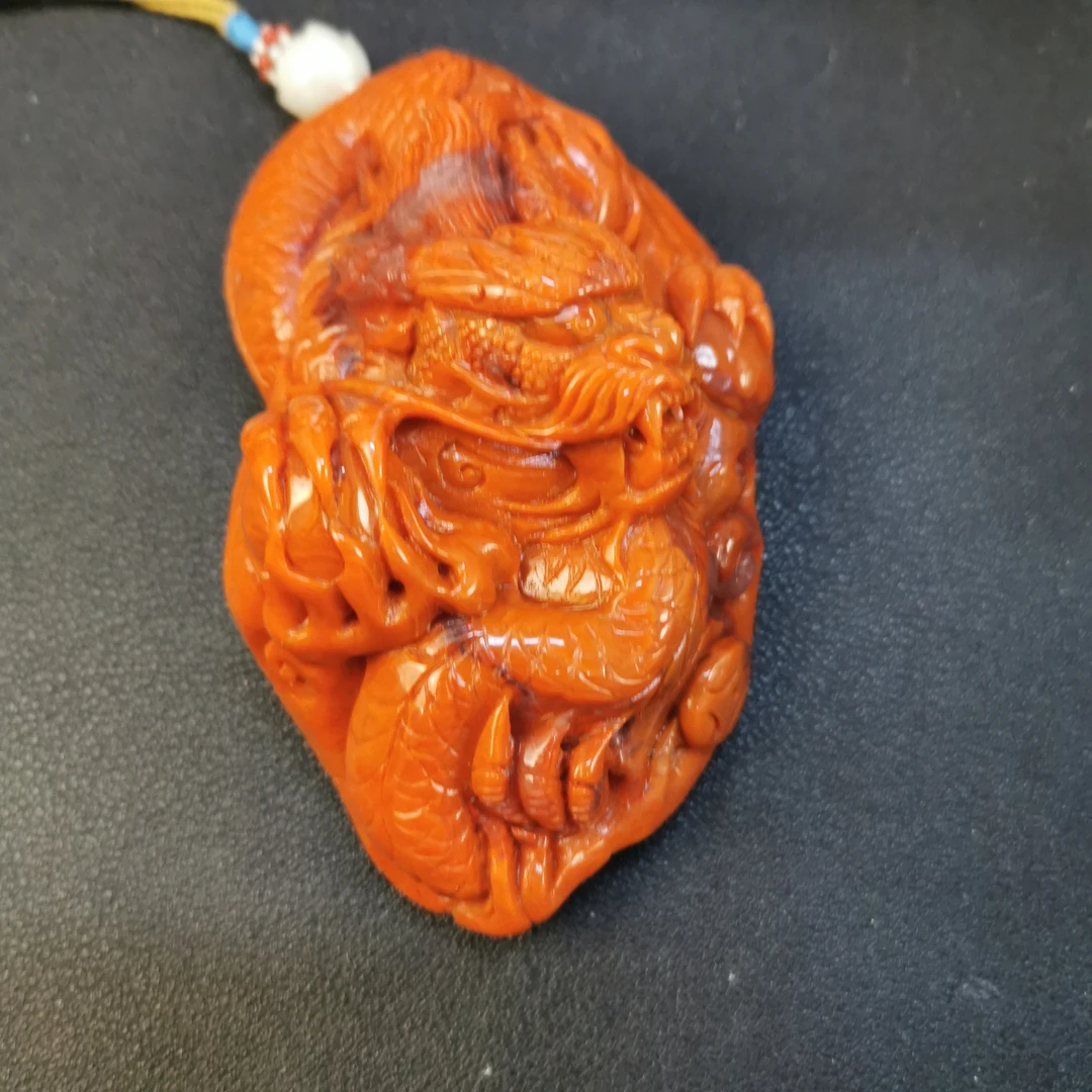 南红玛瑙龙形手把件 M