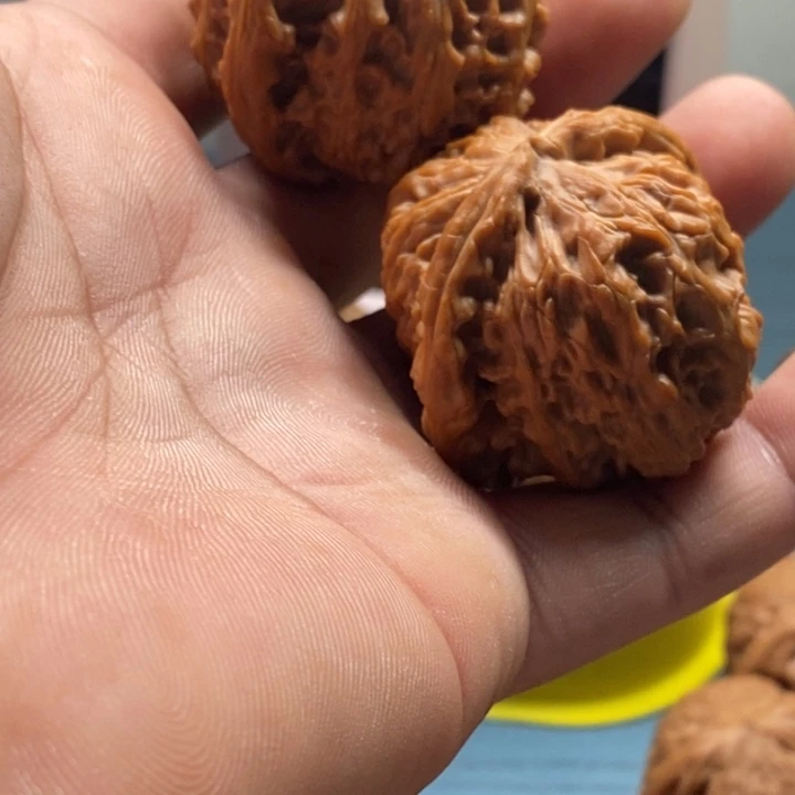 文玩核桃吊坠黑*全品三角白福利