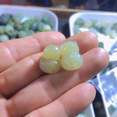 和田玉（糖玉）未镶嵌颈饰鸭*