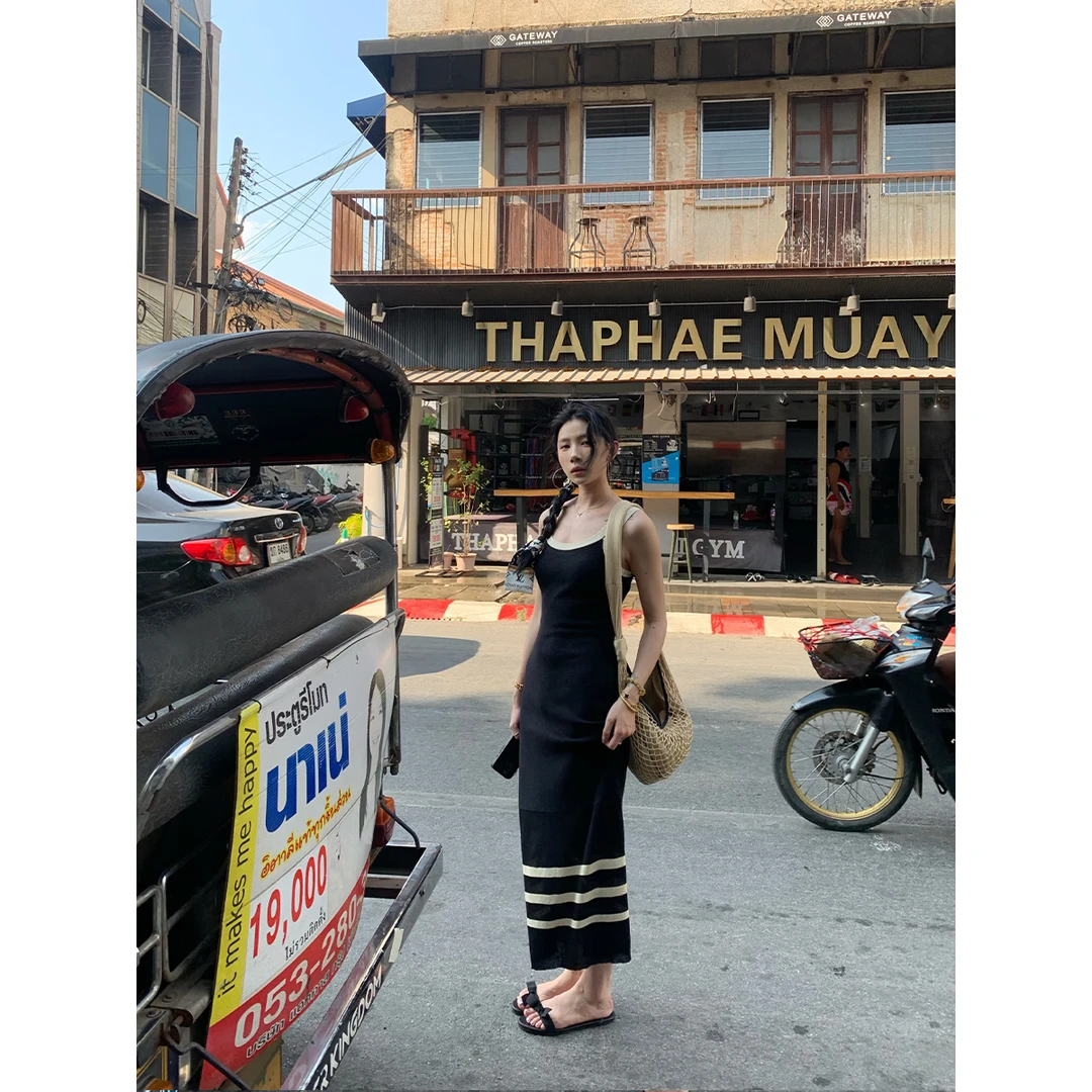 70不是七十【松露小黑】早春韩版气质撞色毛织连衣长裙