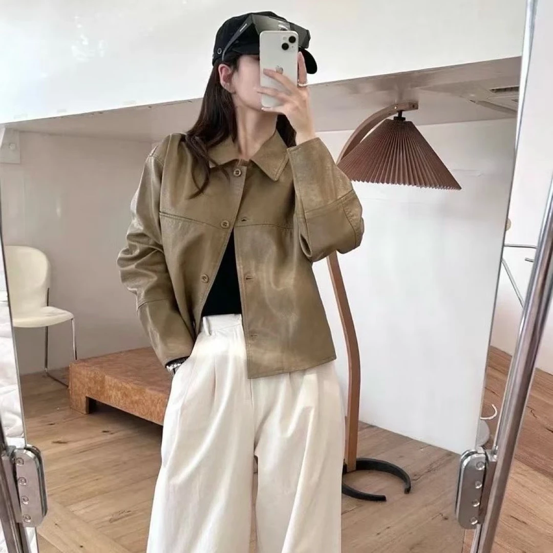 显瘦翻领长袖口袋皮衣标准千金风秋季女装短款百搭