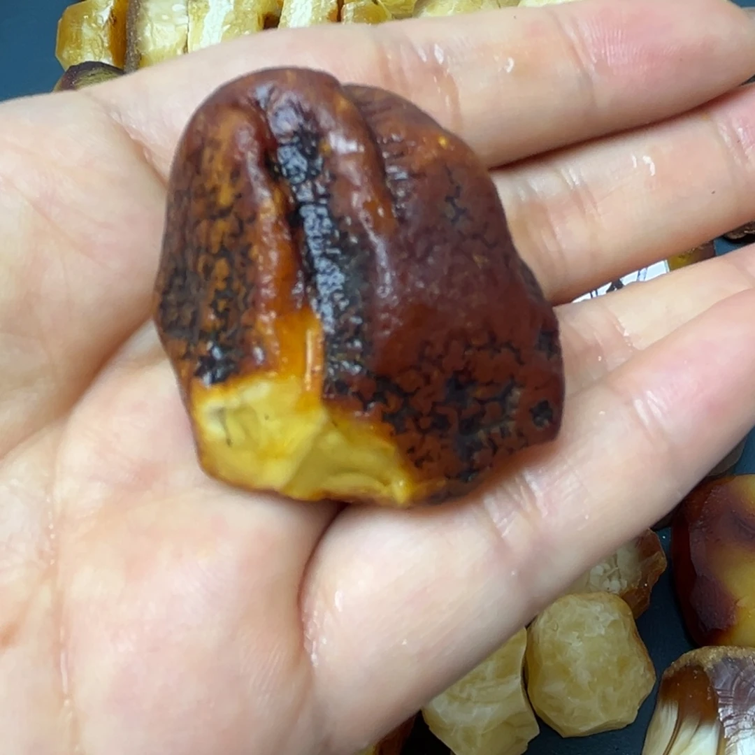 嗨***哒定制琥珀定制原石蜜蜡