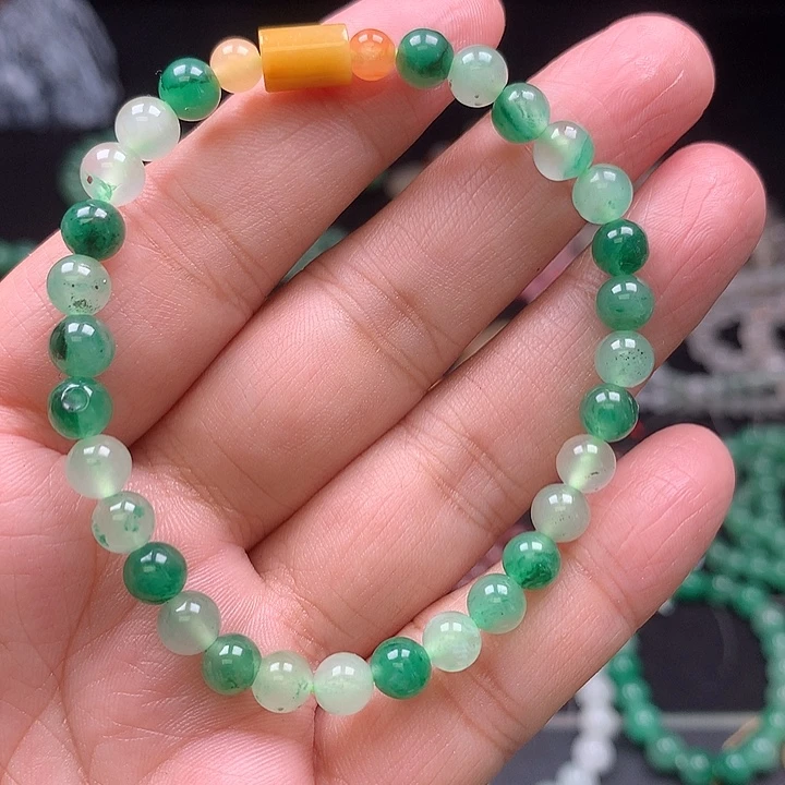 石英质玉未镶嵌颈饰