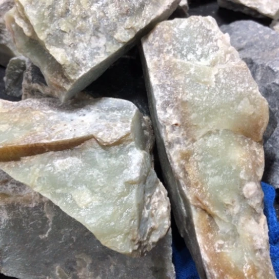 泥塑孤***台精品糖黄口山料