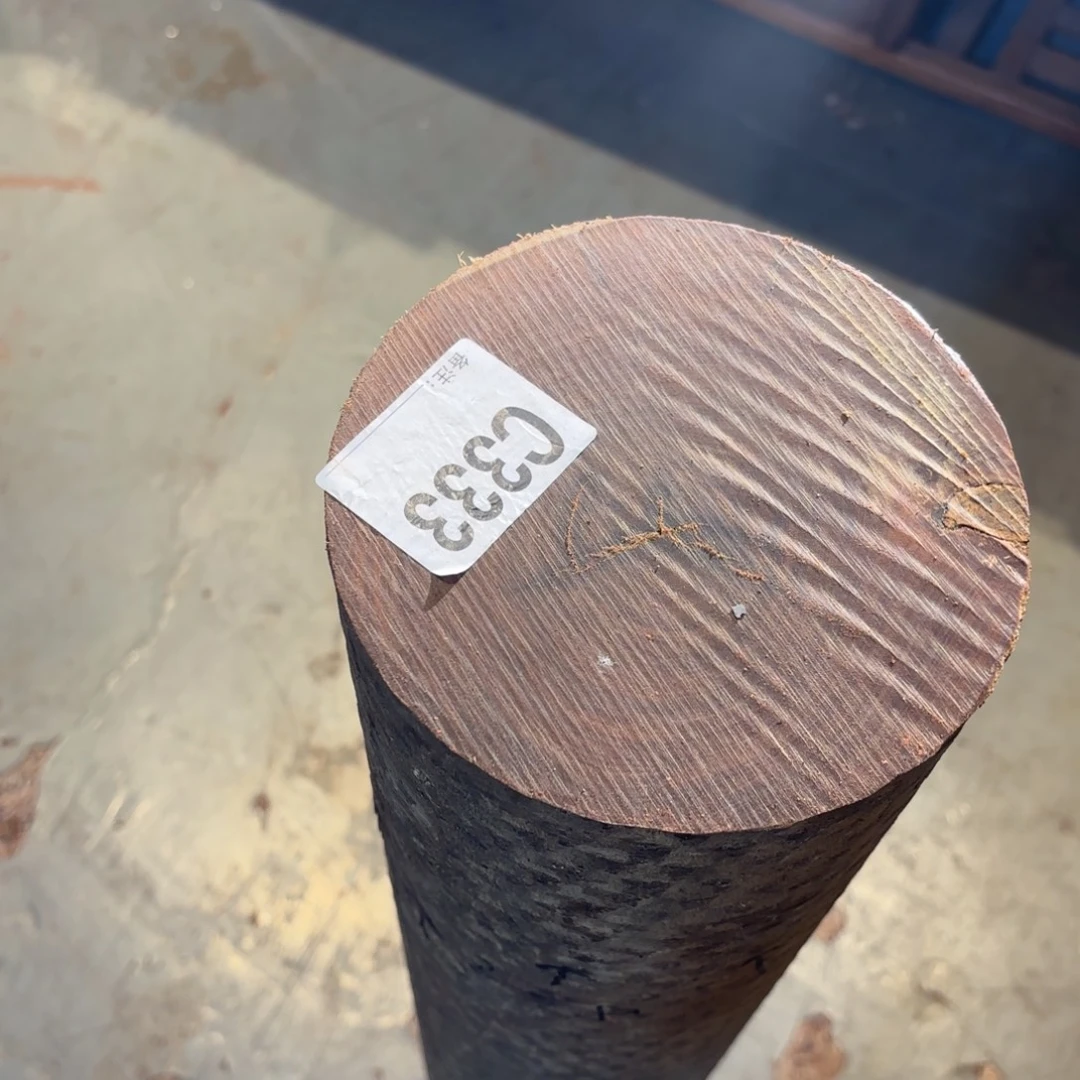 鲁***店一物一拍绿檀编码c333
