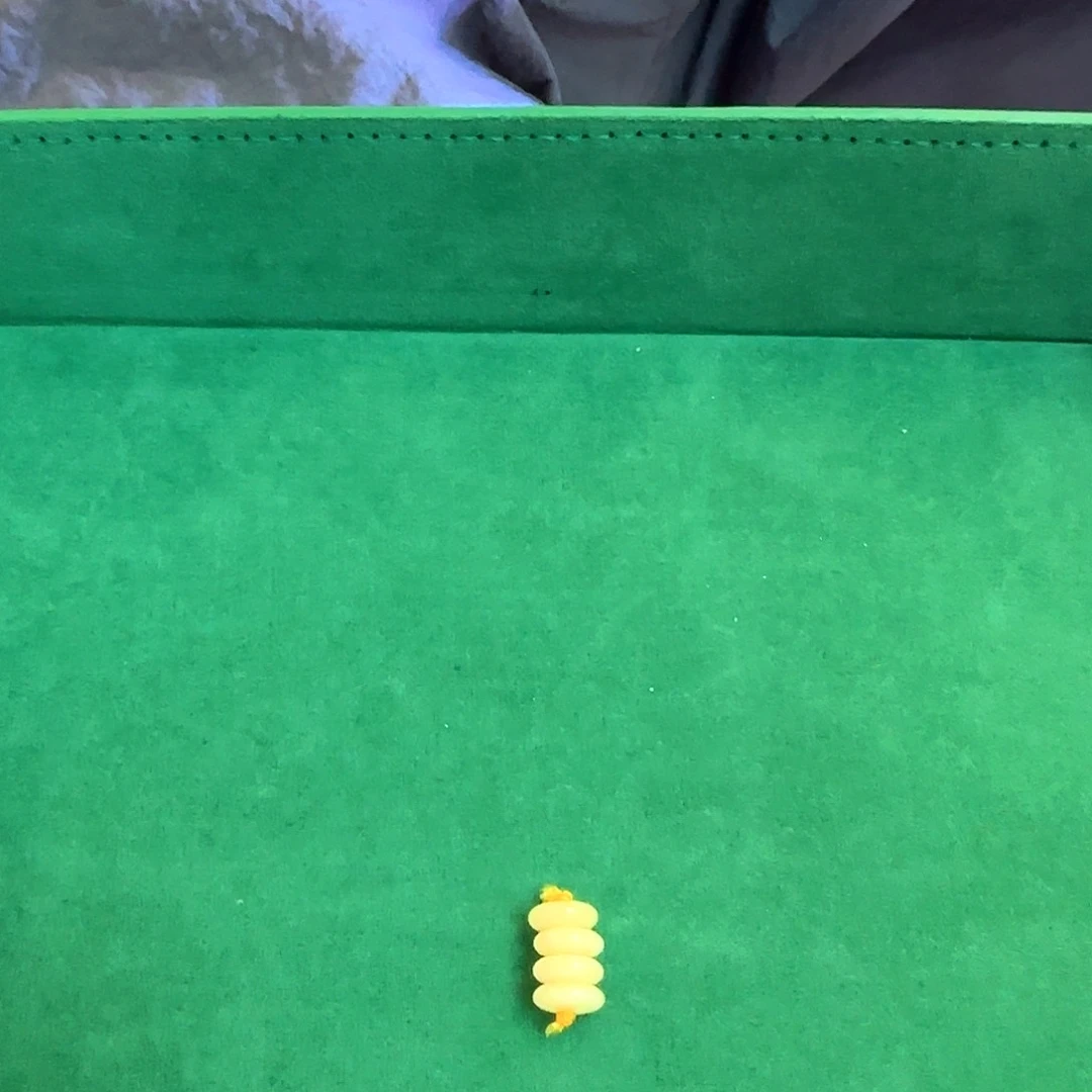 未镶嵌琥珀裸石A3189蜜蜡4片一组8左右