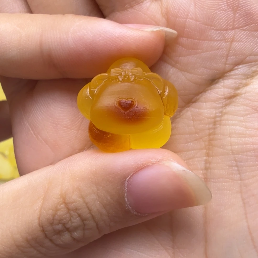 蜜蜡未镶嵌珠宝奇石