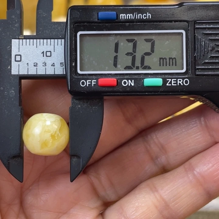 蜜蜡未镶嵌裸石61杂