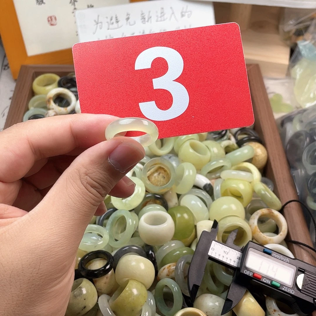 蛇纹石玉合金颈饰