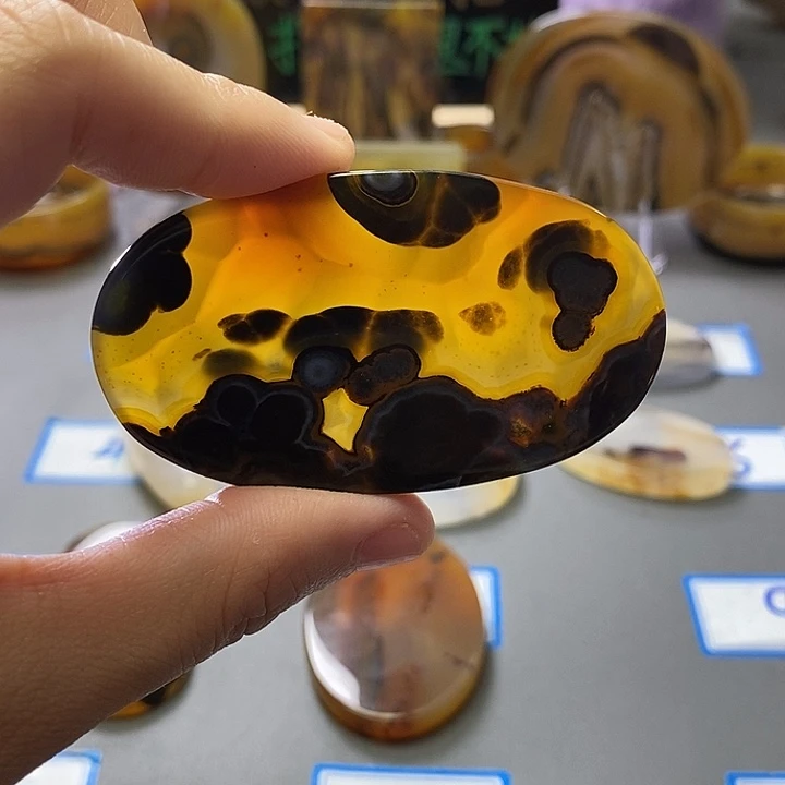 玛瑙/玉髓未镶嵌珠宝半成品82