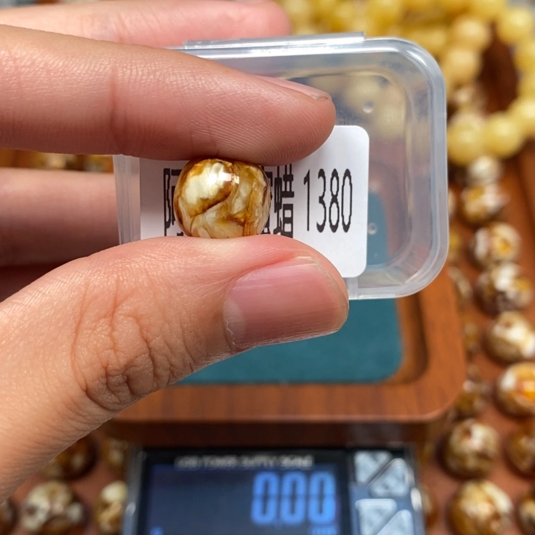 把件猴头核桃沁色圆珠老型1380