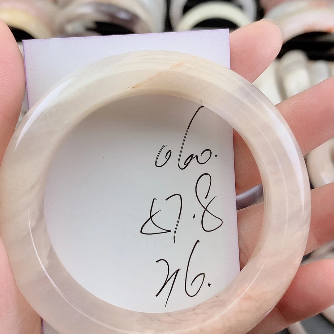 石英质玉未镶嵌手镯060