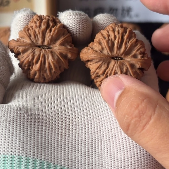皮***丘吊坠文玩核桃南将