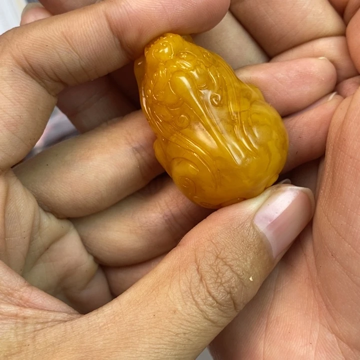 琥珀未镶嵌珠宝奇石