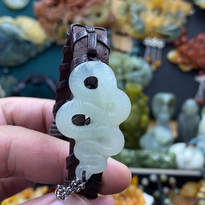 【闪购商品】蛇纹石玉未镶嵌岫玉手牌