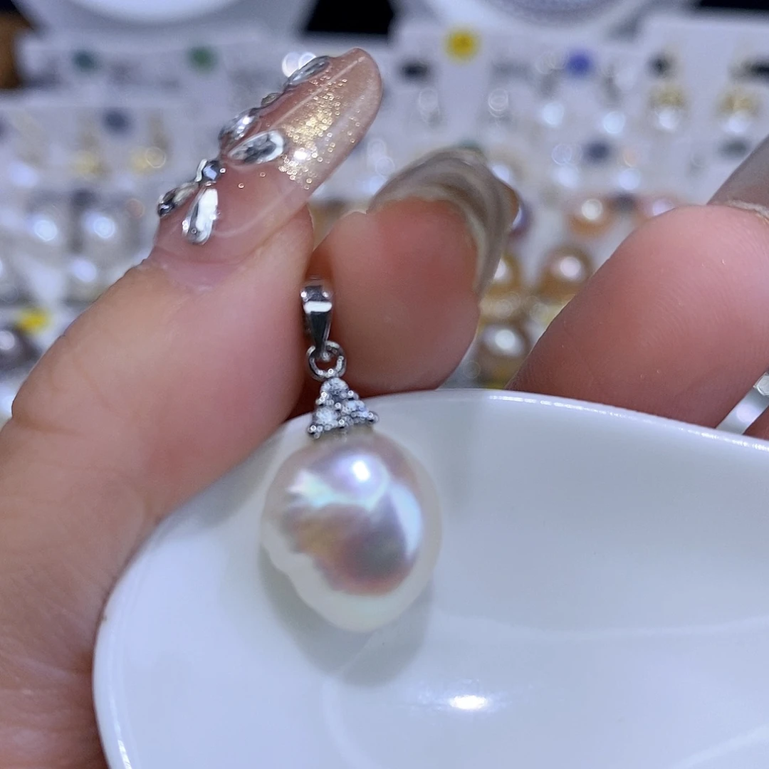 ＊***光颈饰合金淡水珍珠