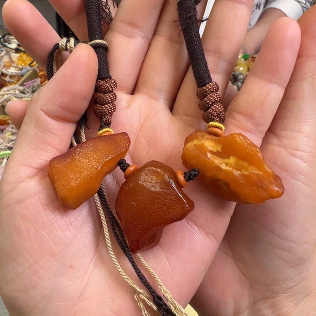 蜜蜡裸石未镶嵌蜜蜡