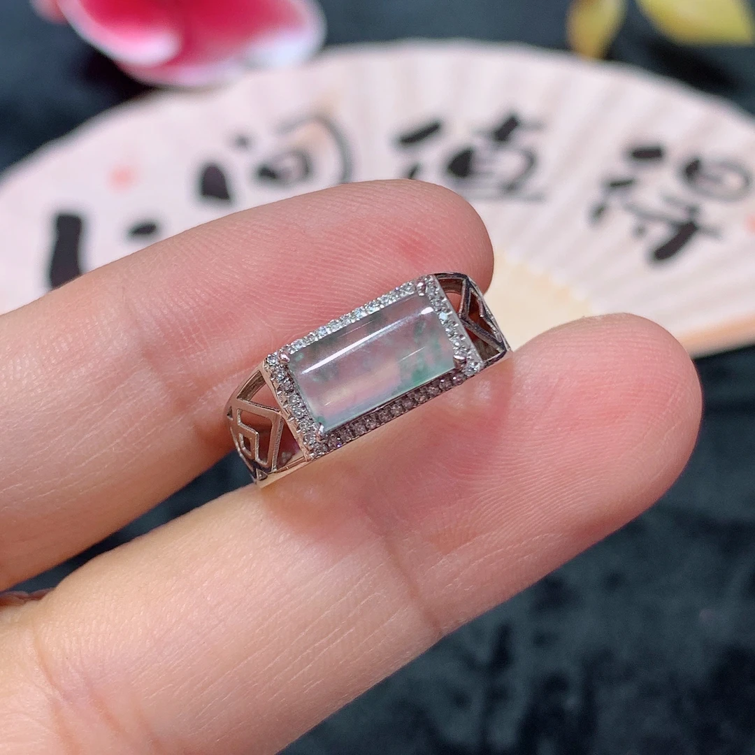 18k金天然A货翡翠飘花无事牌马鞍戒指经典轻奢时尚