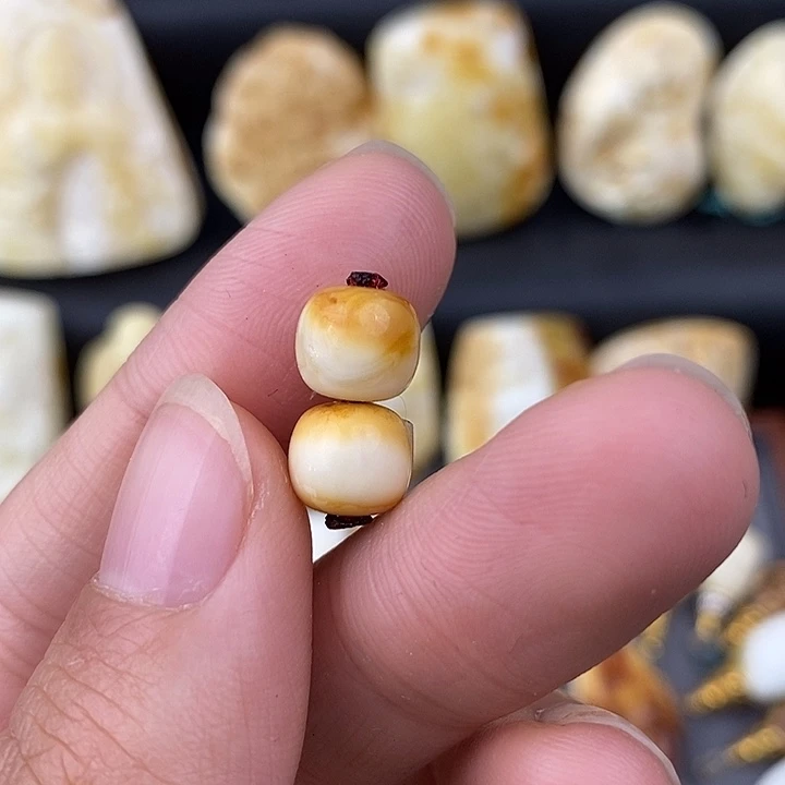 琥珀未镶嵌裸石8对珠c561
