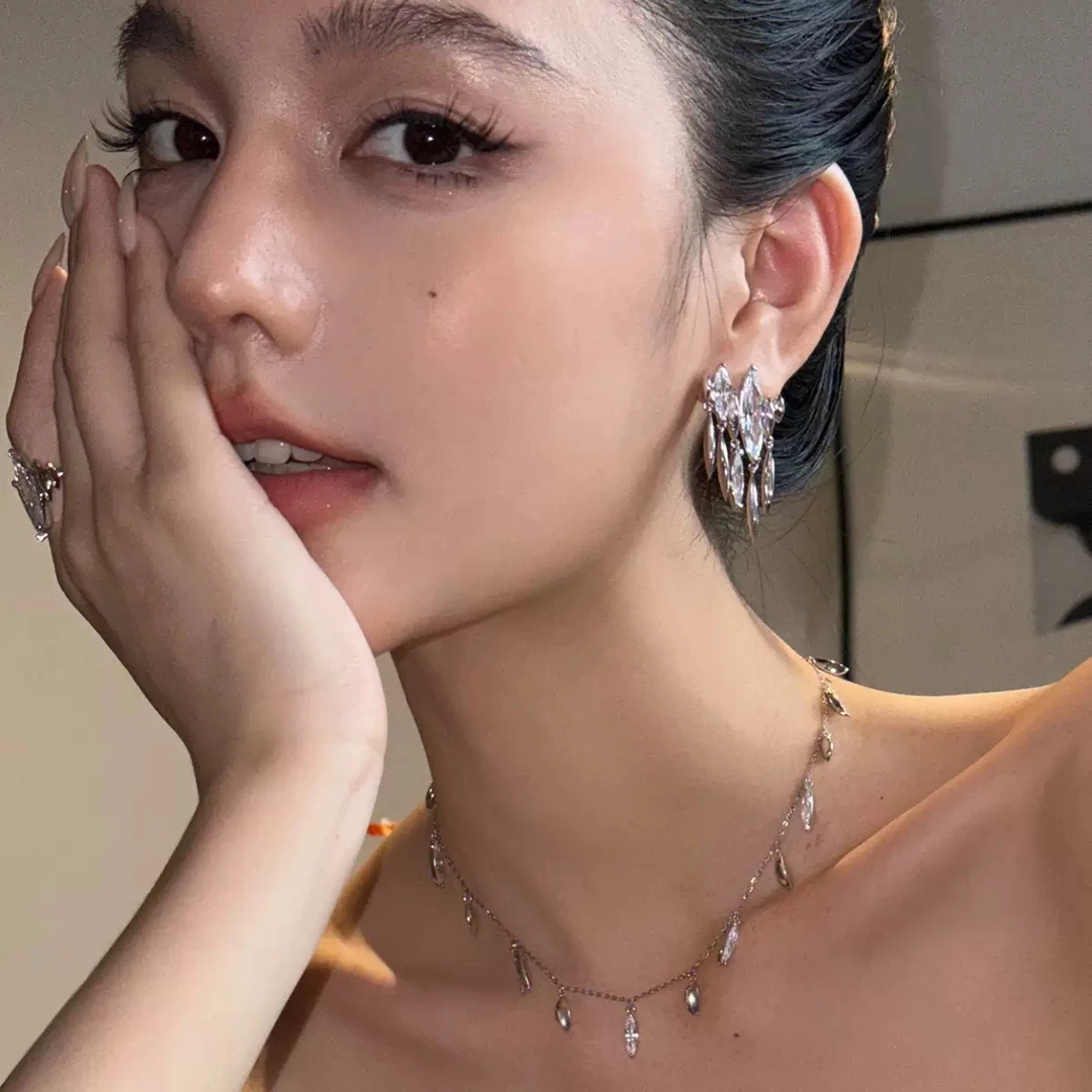 铜合金合成锆石耳饰 新款设计不规则马眼钻气质流苏耳环ES00157