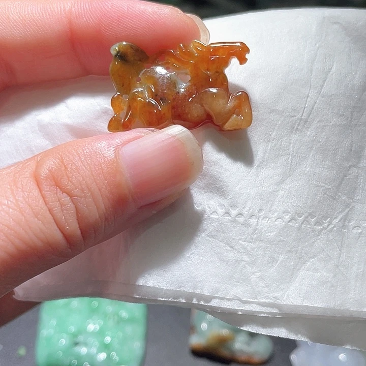颈饰未镶嵌翡翠天