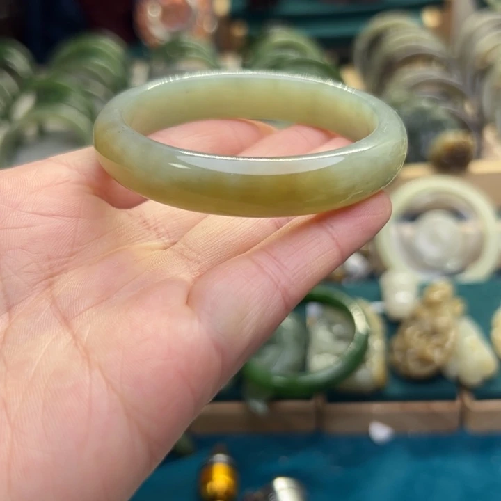 和田玉手镯未镶嵌55圈围1790