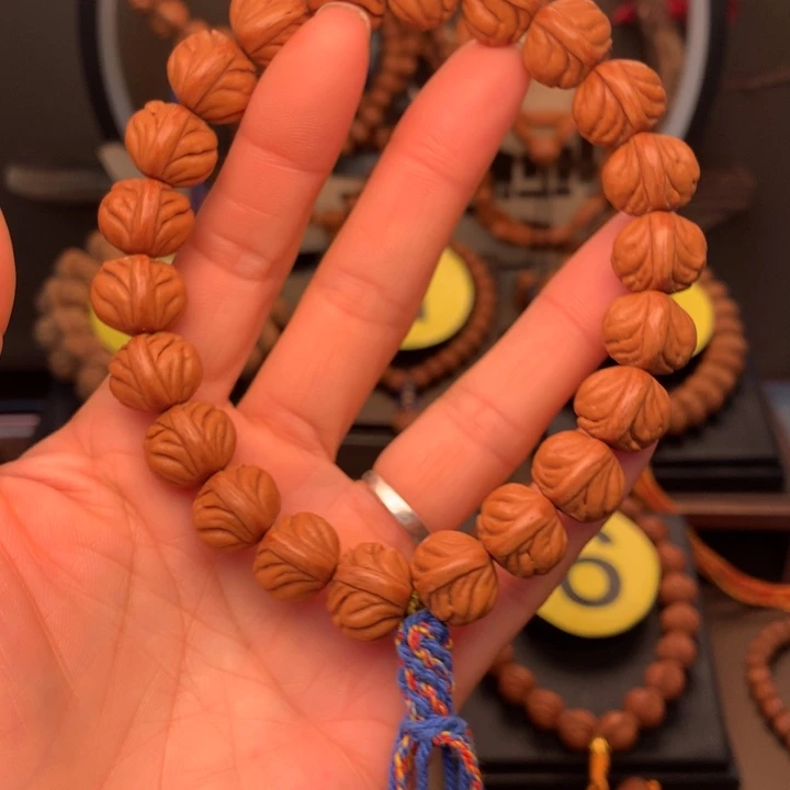 桃核吊坠張****?野生玉龙脊15