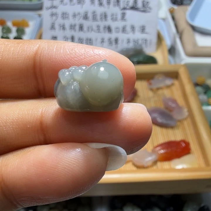 和田玉未镶嵌珠宝奇石