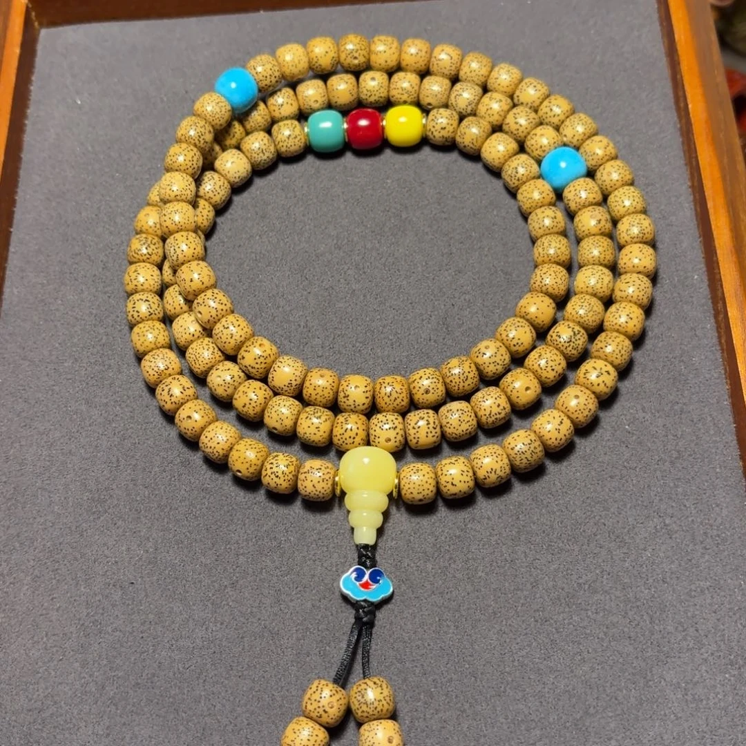 星月菩提吊坠鸡油黄星月8×7mm