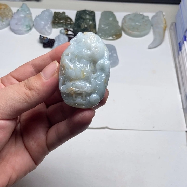 颈饰未镶嵌翡翠龙牌17