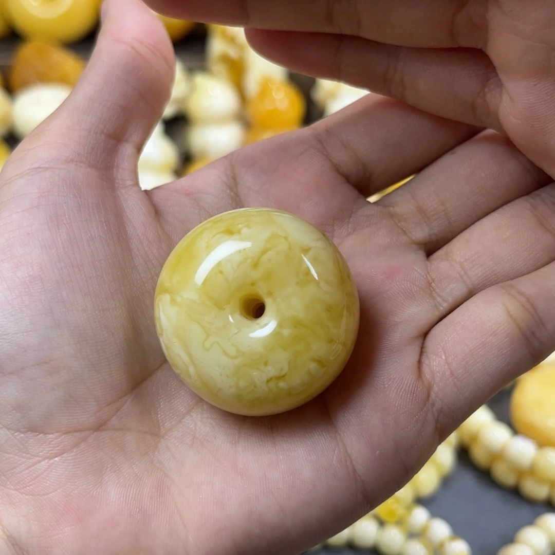 手串琥珀未镶嵌平安扣