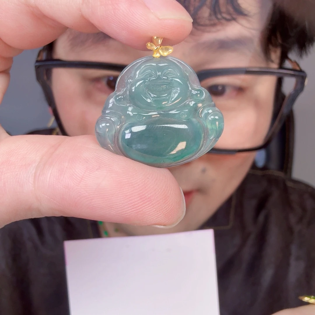 翡翠18K金镶嵌颈饰一件