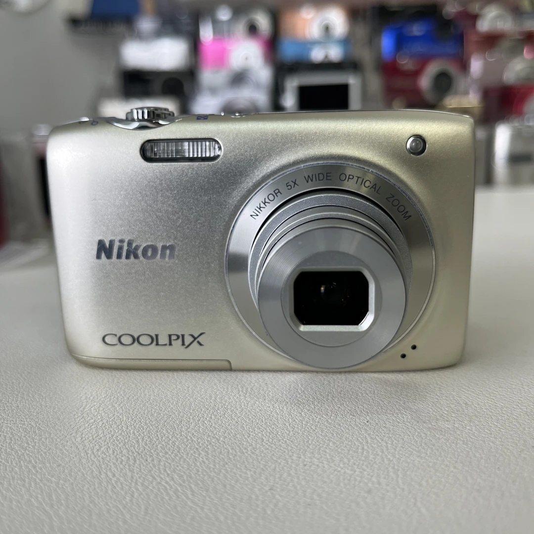 95新 Nikon/尼康 S3100日英文 1400w像素5倍变焦 配件齐全