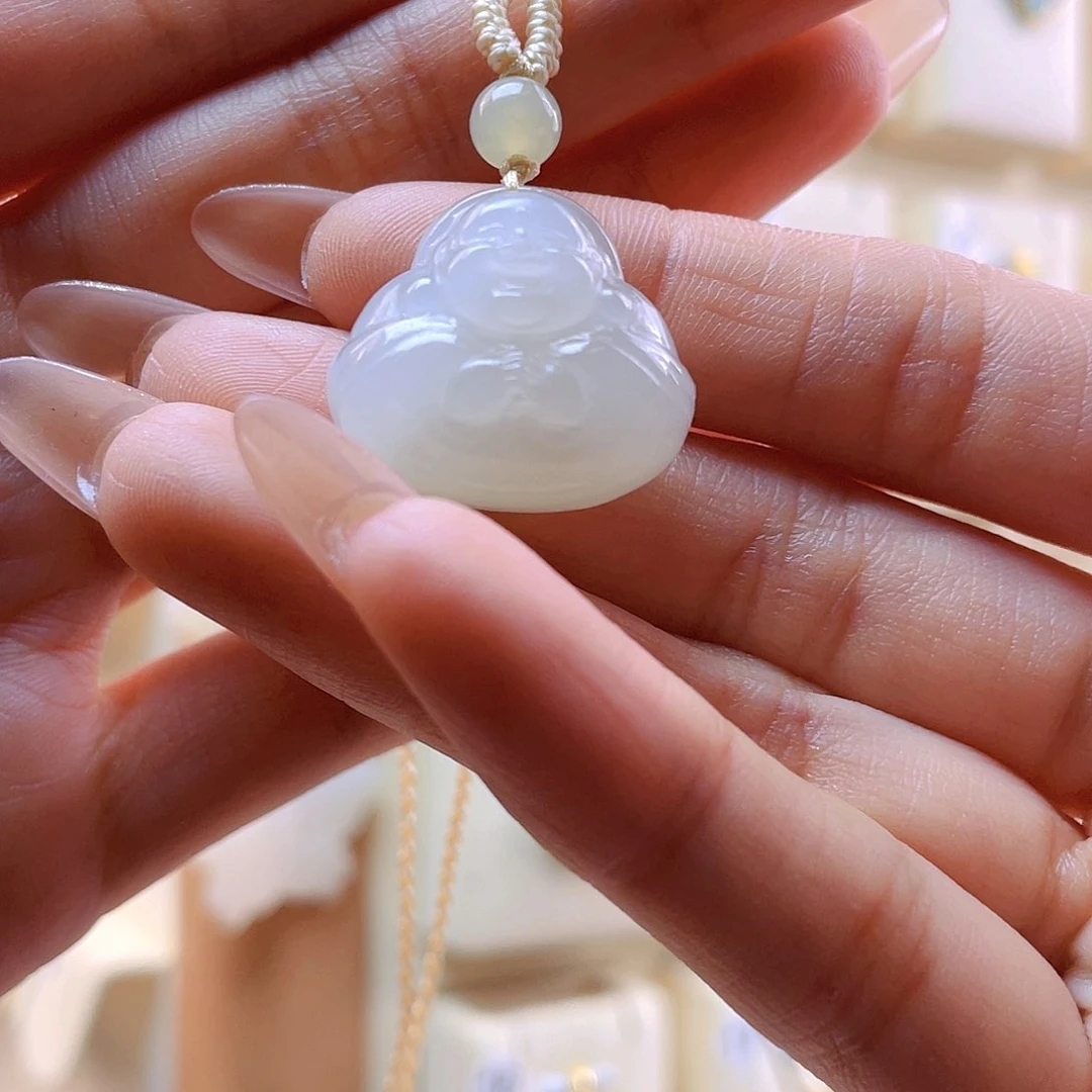 和田玉吊坠(赠链)未镶嵌晶****）